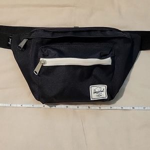 Herschel Pop Quiz Hip Pack black